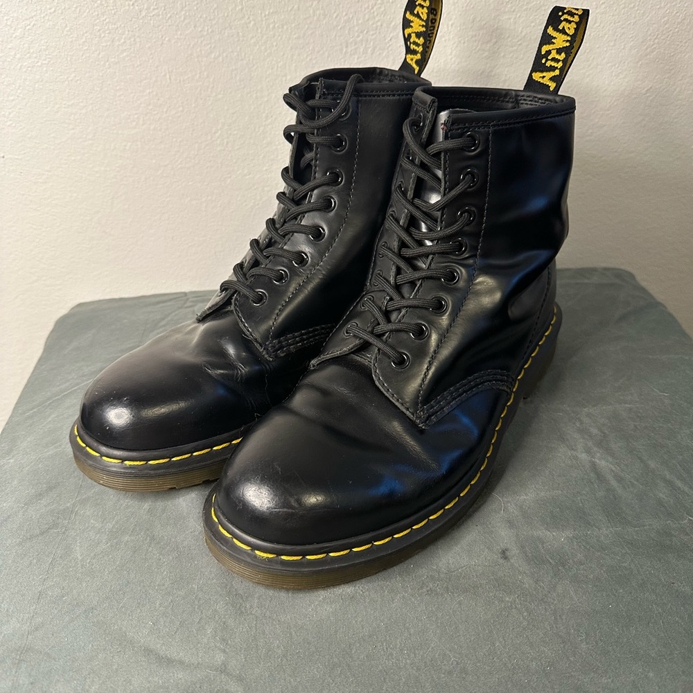Dr. Martens Black Boots men’s sz 9 women’s sz 10